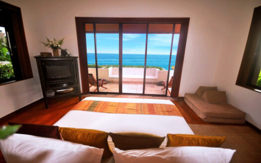 Ocean Front Kata Villa
