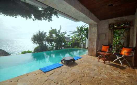 Ocean Front Kata Villa